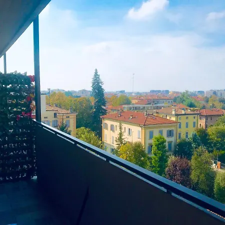 Peony Apartment, Bi-locale A Due Passi Dal Centro Di * Módena